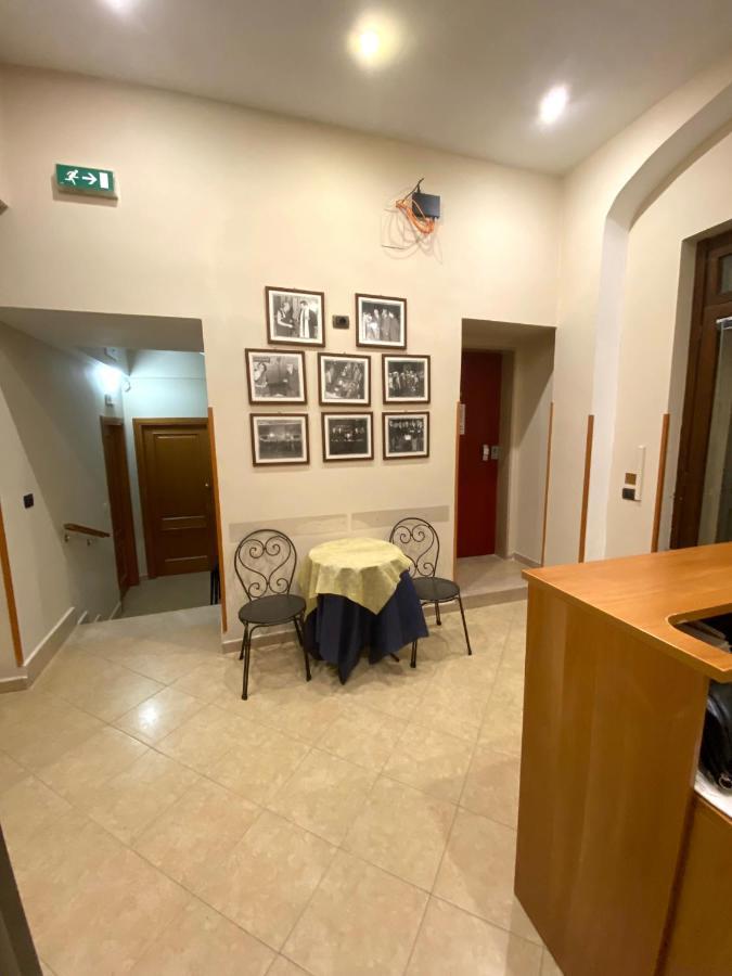 Albergo Ristorante Del Cacciatore Foggia Ngoại thất bức ảnh
