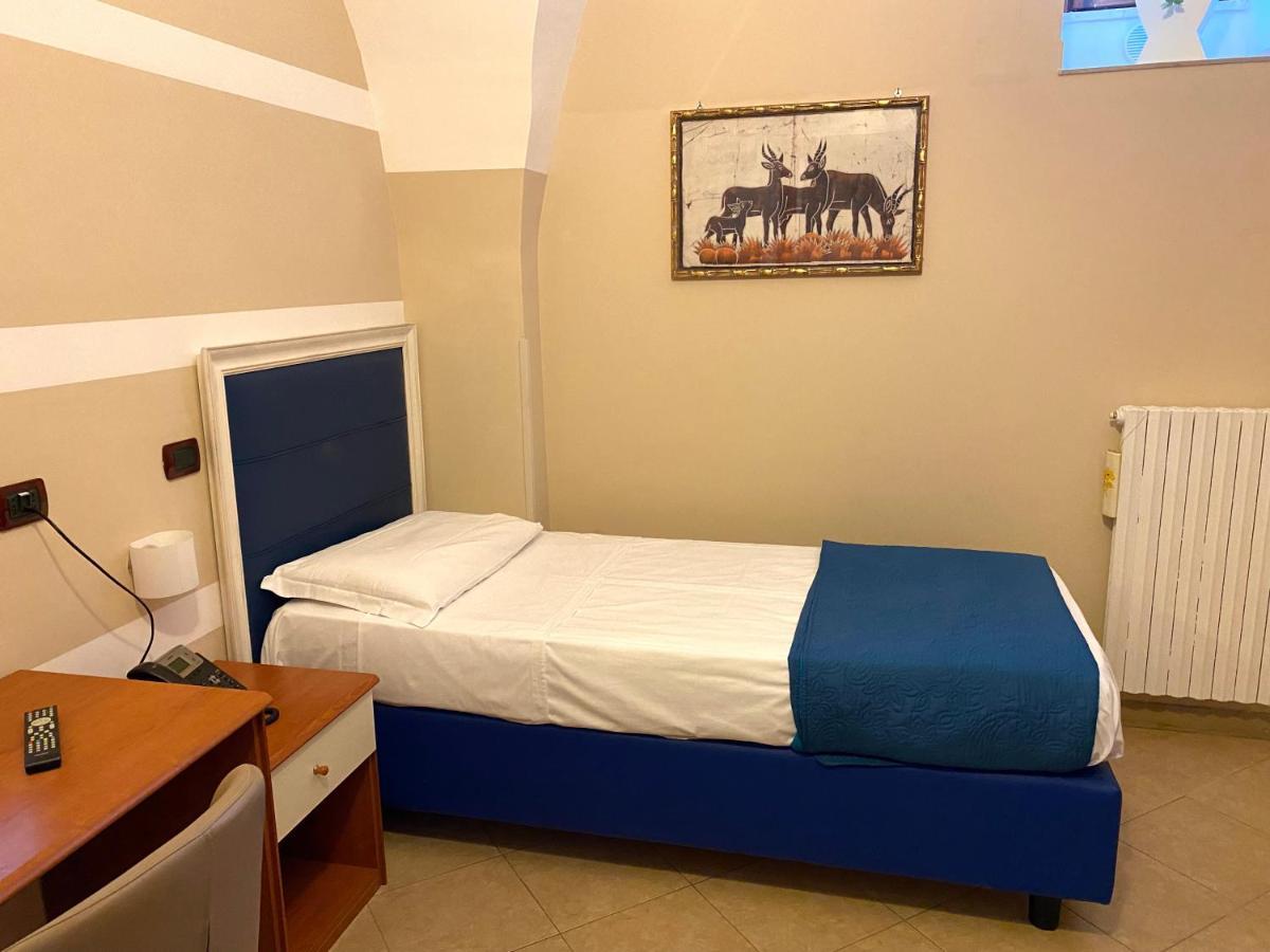 Albergo Ristorante Del Cacciatore Foggia Ngoại thất bức ảnh