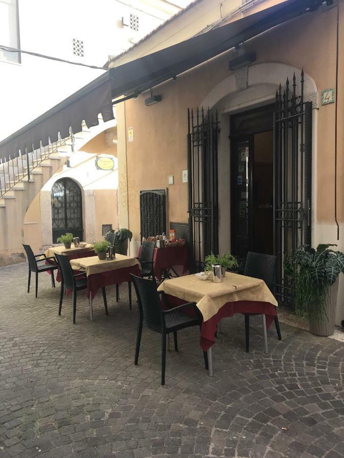 Albergo Ristorante Del Cacciatore Foggia Ngoại thất bức ảnh